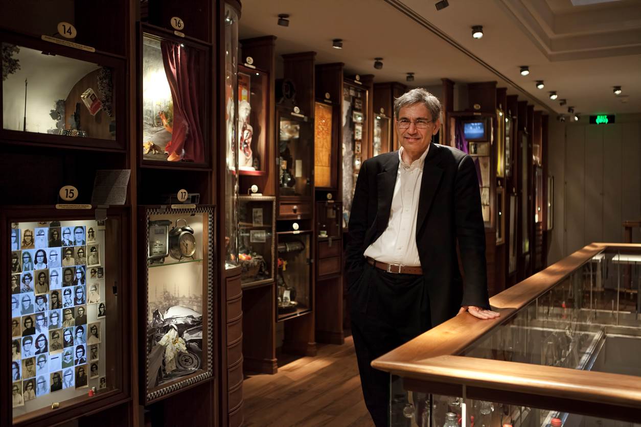 Orhan Pamuk i hans museum Foto: Masumiyet Müzesi